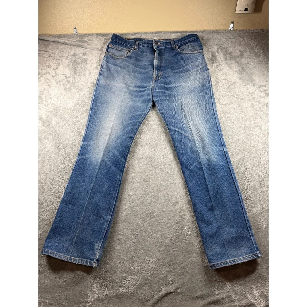 Levis lot pairs